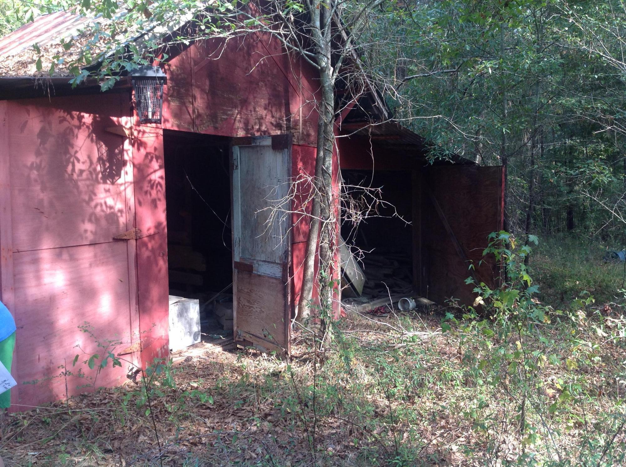 475 Comer Road Gray, GA 31032 - Photo 2 of 5 a view of a backyard