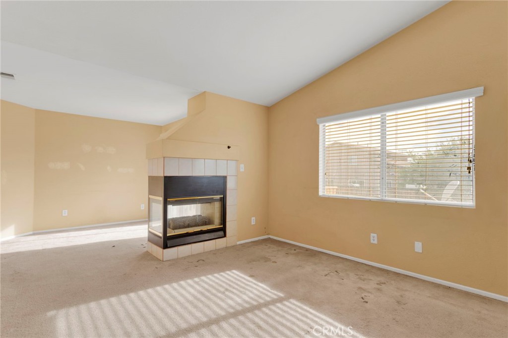 13194 Cardinal Road Victorville, CA 92392 - Photo 39 of 64 Primary Bedroom Suite