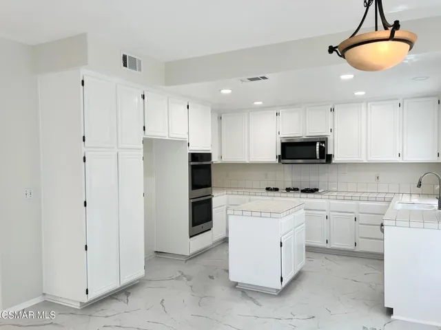 $4,995 | 1816 Golden Oak Street, Newbury Park, CA 91320