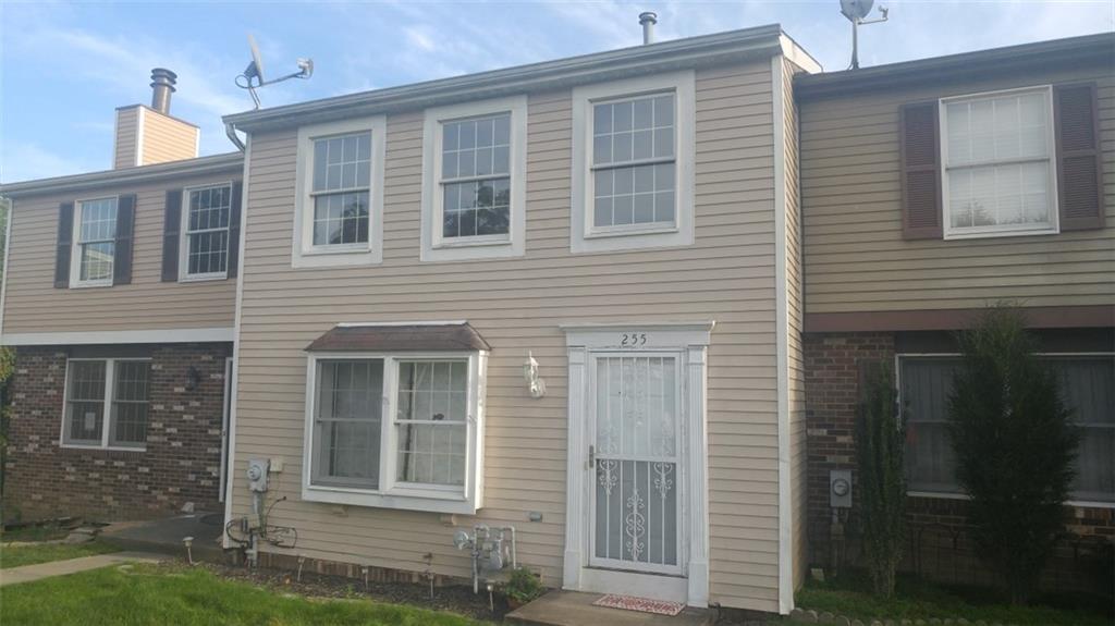 255 Shady Ridge Drive Monroeville, PA 15146 - Photo 2 of 10 Gallery Image 2