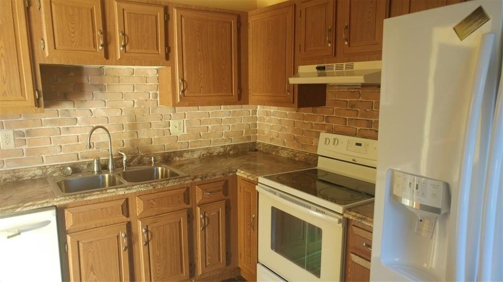255 Shady Ridge Drive Monroeville, PA 15146 - Photo 7 of 10 Kitchen