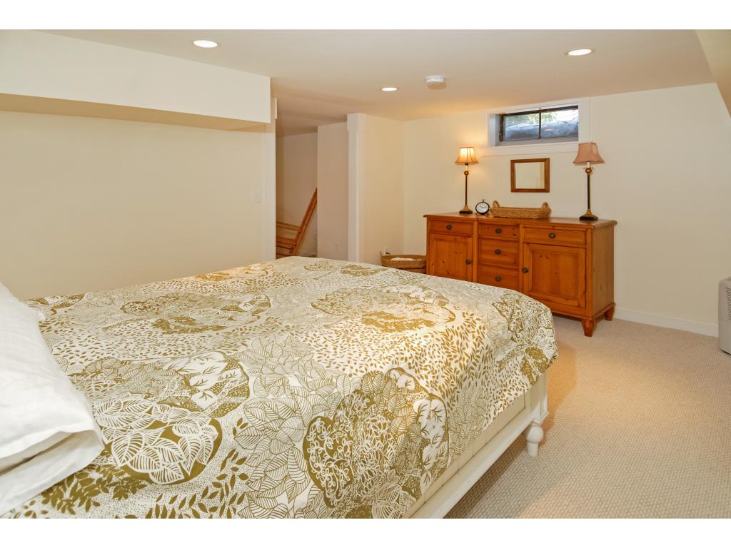 118 Wentworth Road New Castle, NH 03854 - Photo 11 of 36 Gallery Image 11