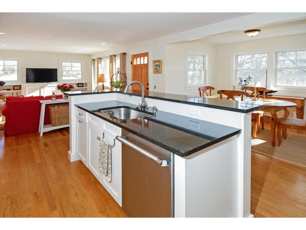 118 Wentworth Road New Castle, NH 03854 - Photo 12 of 36 Gallery Image 12