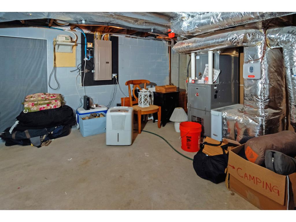 118 Wentworth Road New Castle, NH 03854 - Photo 28 of 36 Gallery Image 28