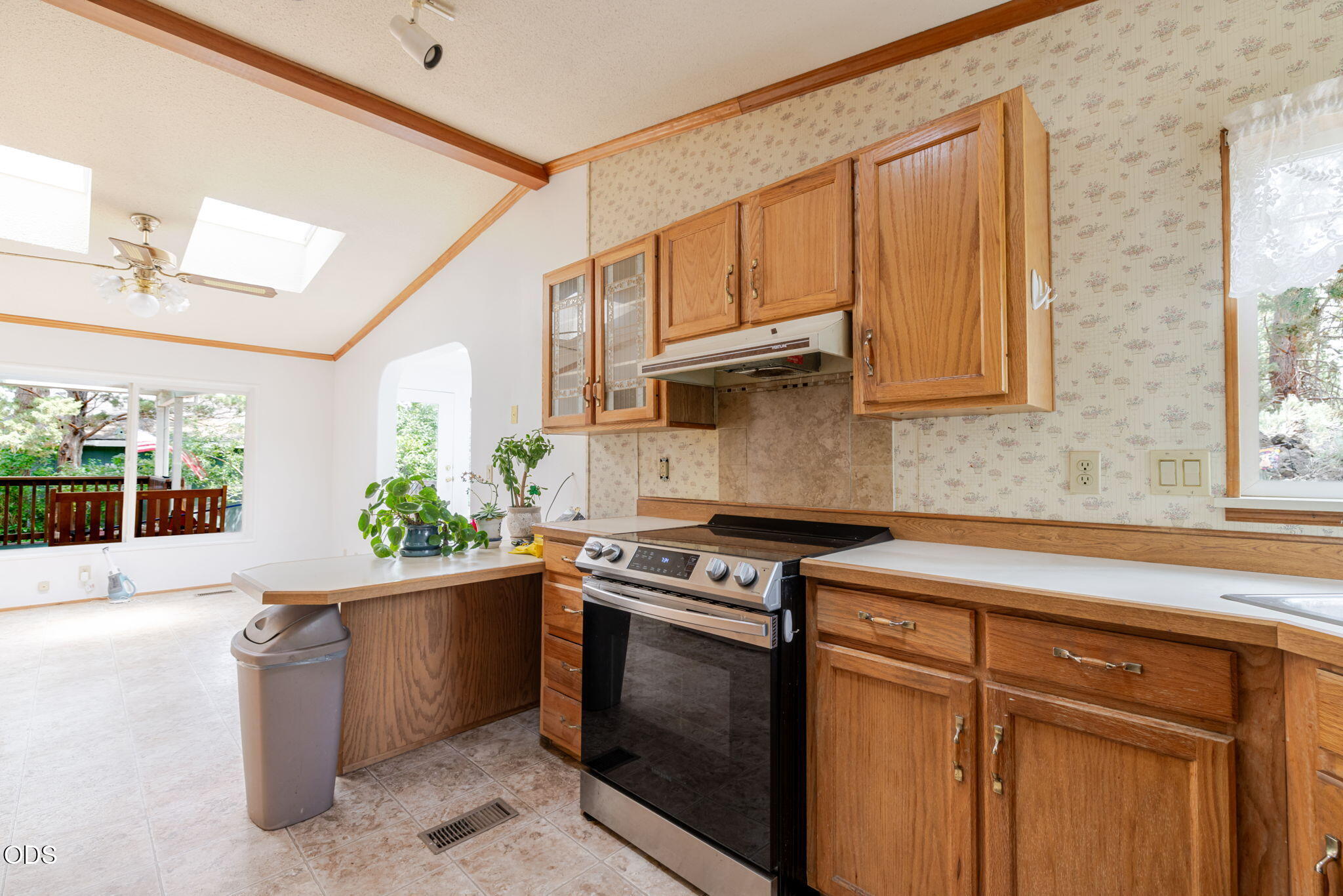 60865 Raintree Court Bend, OR 97702 - Photo 12 of 33