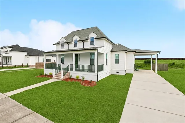 $448,000 | 4060 Hamlet Place, Chalmette, LA 70043