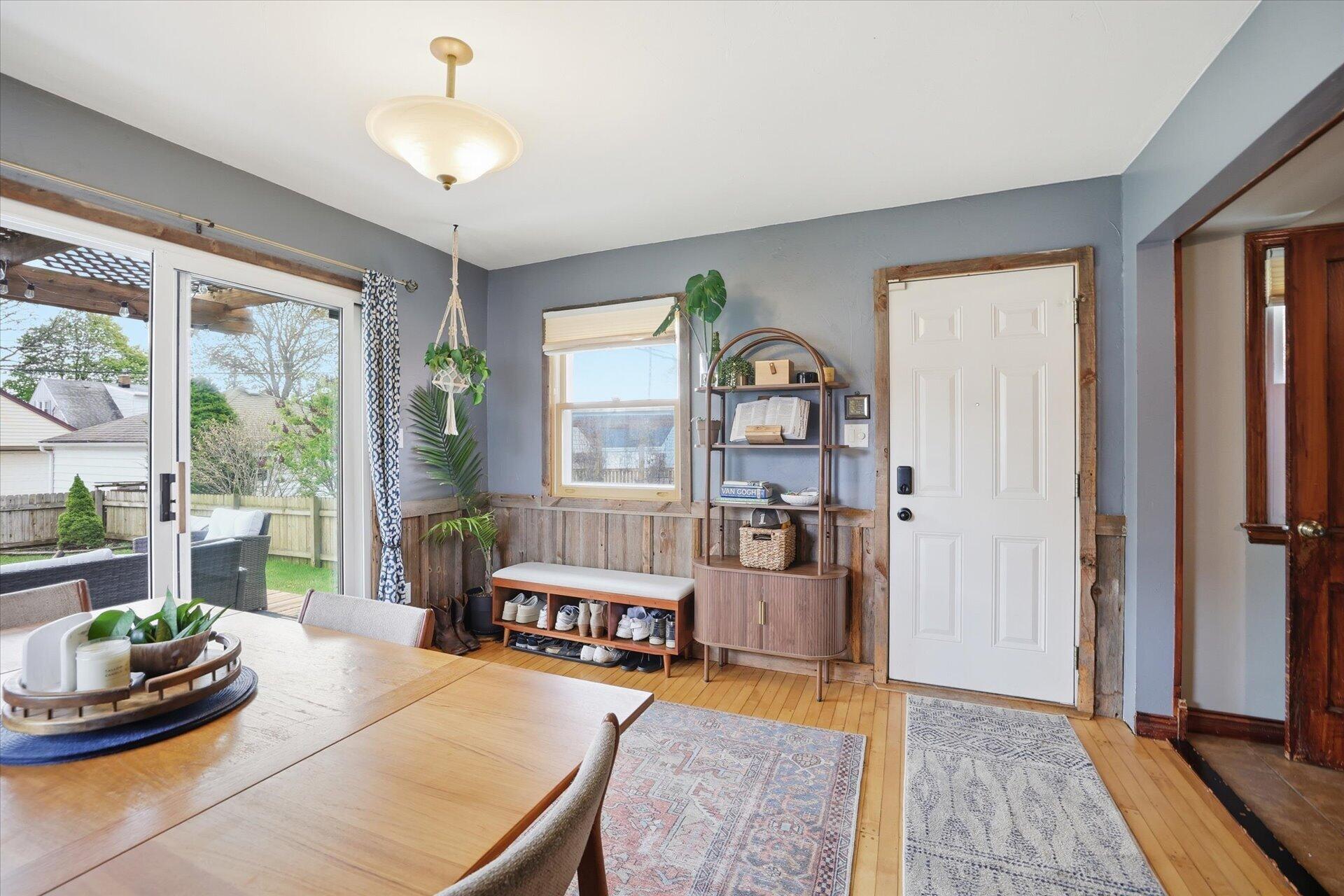 3136 North 79th Street Milwaukee, WI 53222 - Photo 11 of 31 Dinning Room