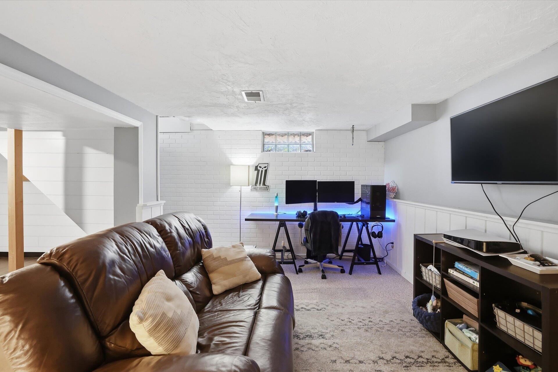 3136 North 79th Street Milwaukee, WI 53222 - Photo 19 of 31 Rec Room