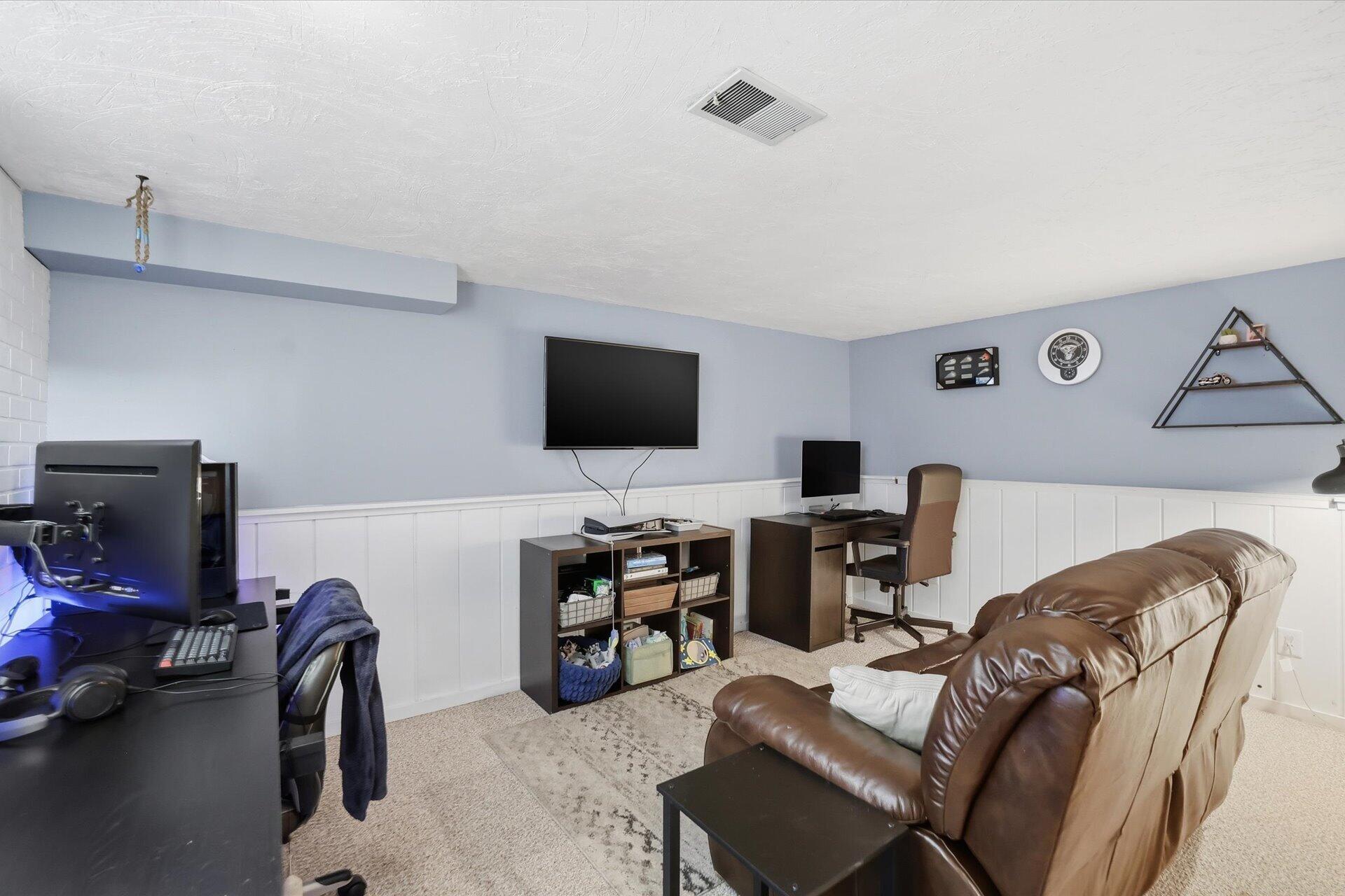 3136 North 79th Street Milwaukee, WI 53222 - Photo 22 of 31 Rec Room