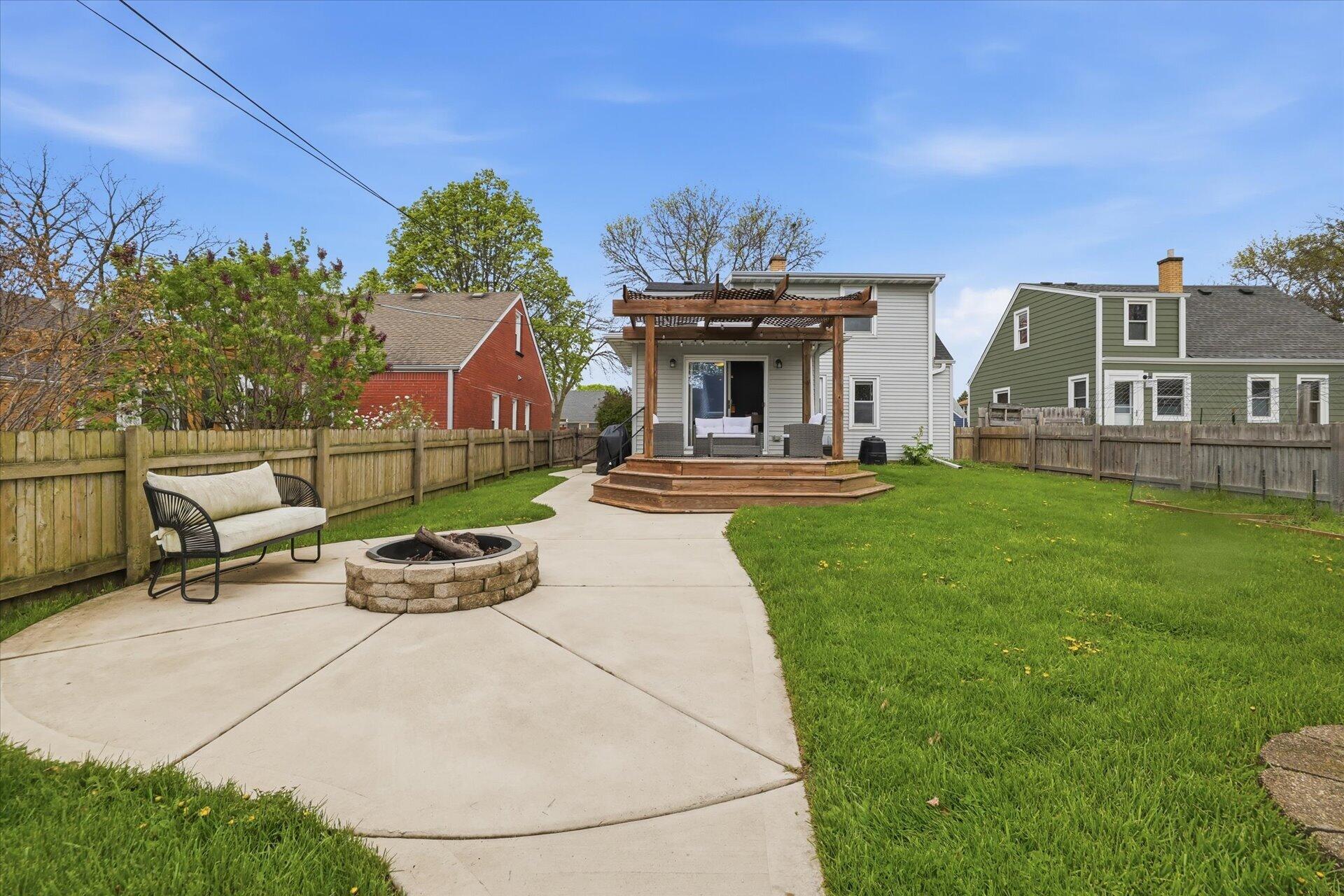 3136 North 79th Street Milwaukee, WI 53222 - Photo 26 of 31 Backyard