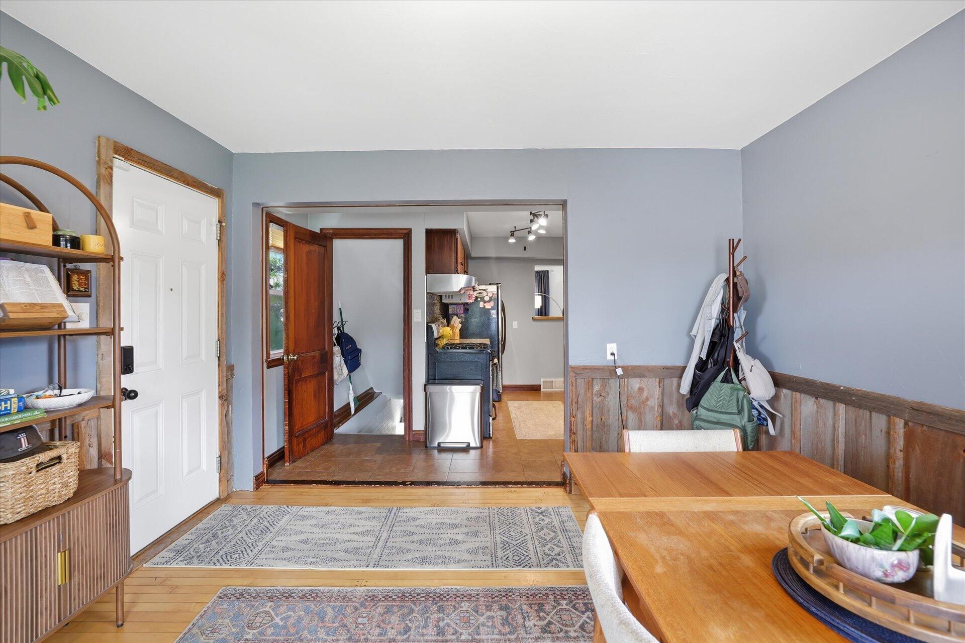 3136 North 79th Street Milwaukee, WI 53222 - Photo 10 of 31 Dinning Room