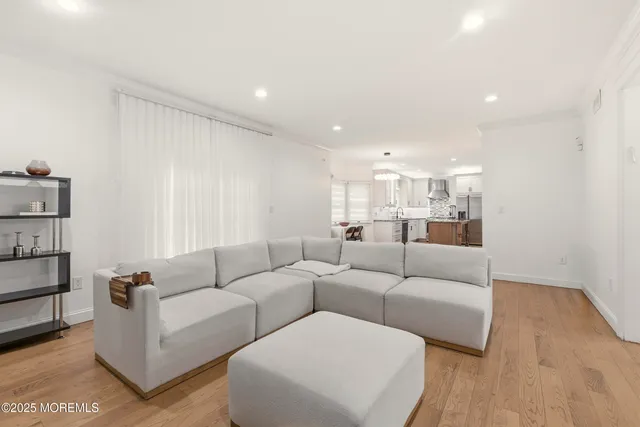 $999,000 | 5 Overlook Drive, Jackson, NJ 08527