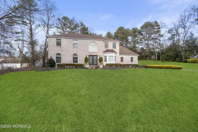 $999,000 | 5 Overlook Drive, Jackson, NJ 08527