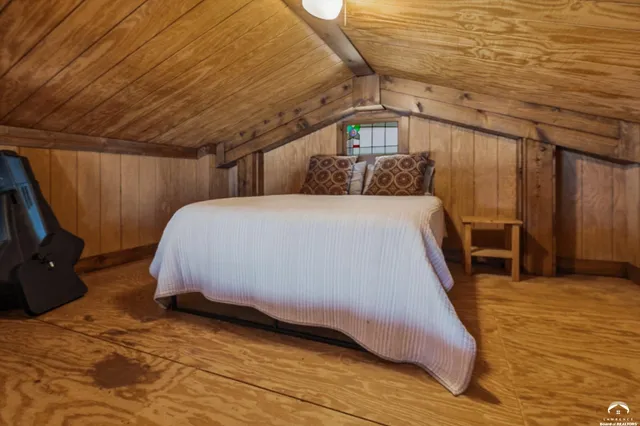 $4,990,000 | 770 East 1300th Road, Lawrence, KS 66046