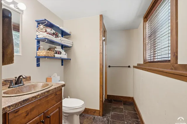 $4,990,000 | 770 East 1300th Road, Lawrence, KS 66046