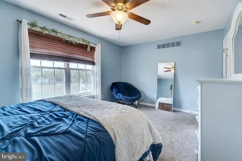 a view of a large window with an outdoor space