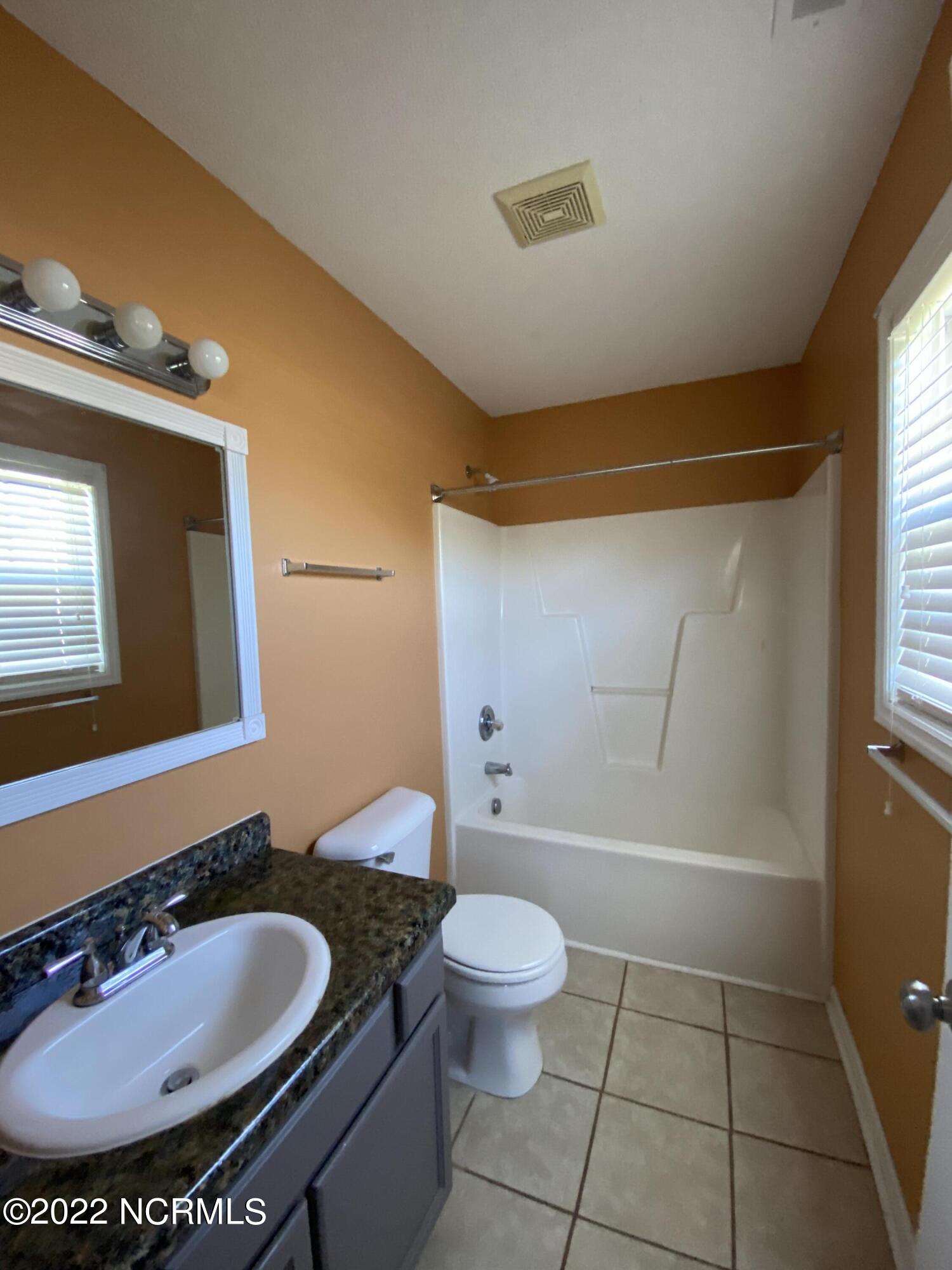 113 Byrum Run Hubert, NC 28539 - Photo 7 of 18 Master Bath