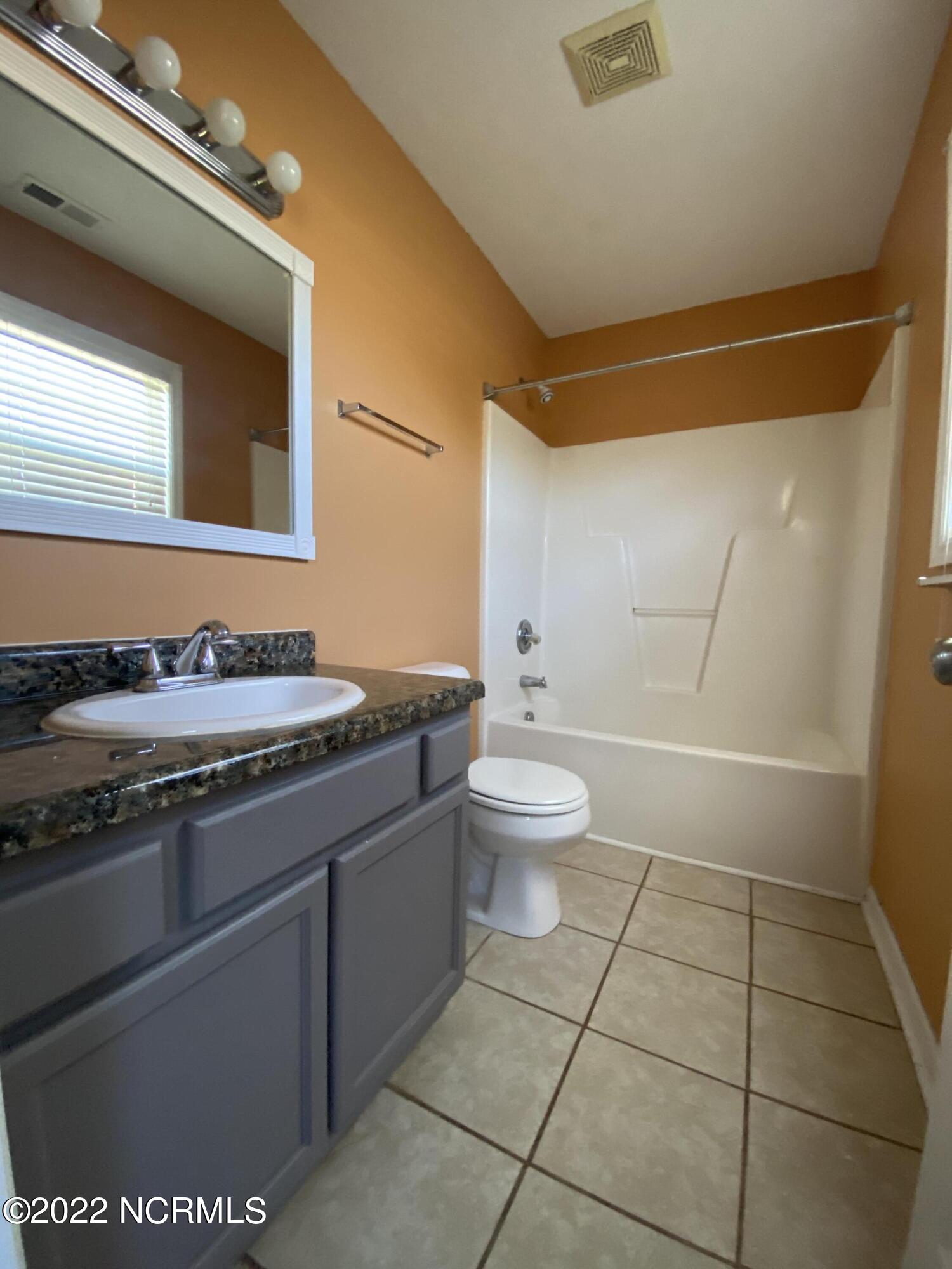113 Byrum Run Hubert, NC 28539 - Photo 10 of 18 Master Bath