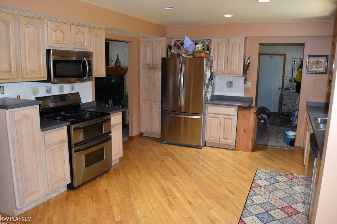 8860 Big Hand Road Columbus, MI 48063 - Photo 38 of 79 31326950-38.JPG