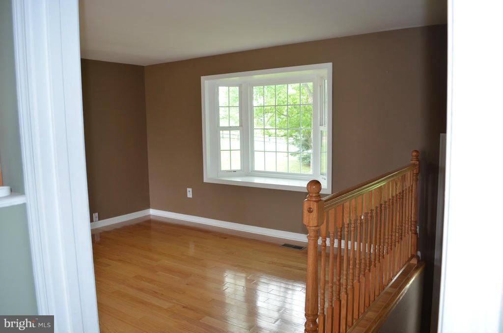 2030 Russell Road Berryville, VA 22611 - Photo 12 of 27 Living Room