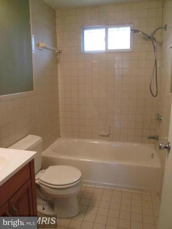 2030 Russell Road Berryville, VA 22611 - Photo 19 of 27 Bath
