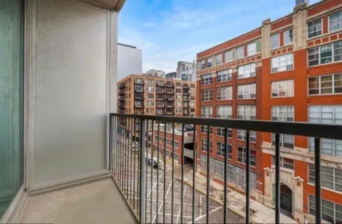 $310,000 | 700 West Van Buren Street, Unit 602, Chicago, IL 60607