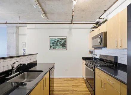 $310,000 | 700 West Van Buren Street, Unit 602, Chicago, IL 60607