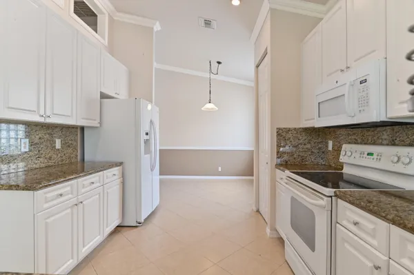 $3,700 | 7073 Via Leonardo, Lake Worth, FL 33467