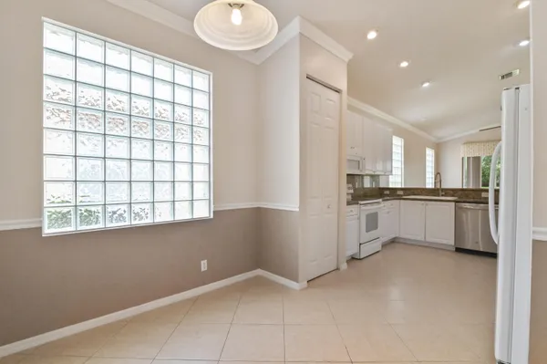 $3,700 | 7073 Via Leonardo, Lake Worth, FL 33467