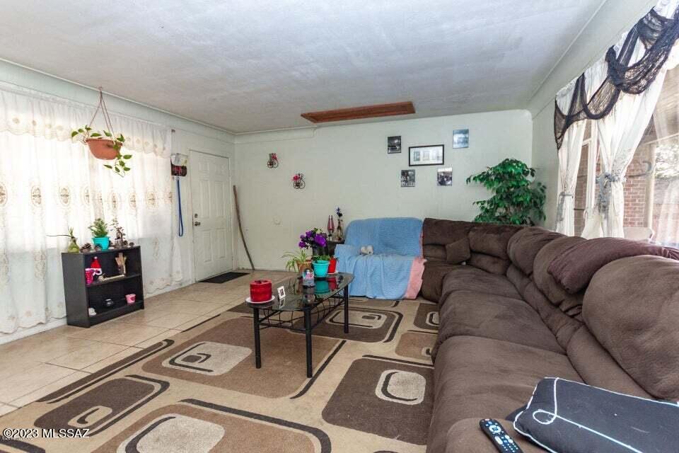 141 East Mojave Road Tucson, AZ 85705 - Photo 11 of 24