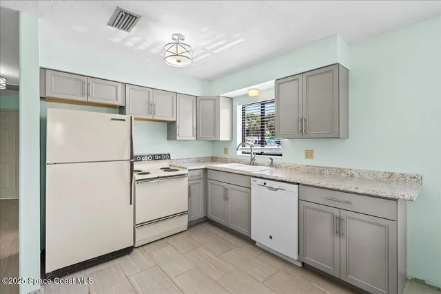 $249,000 | 190 South Orlando Avenue, Unit I, Cocoa Beach, FL 32931