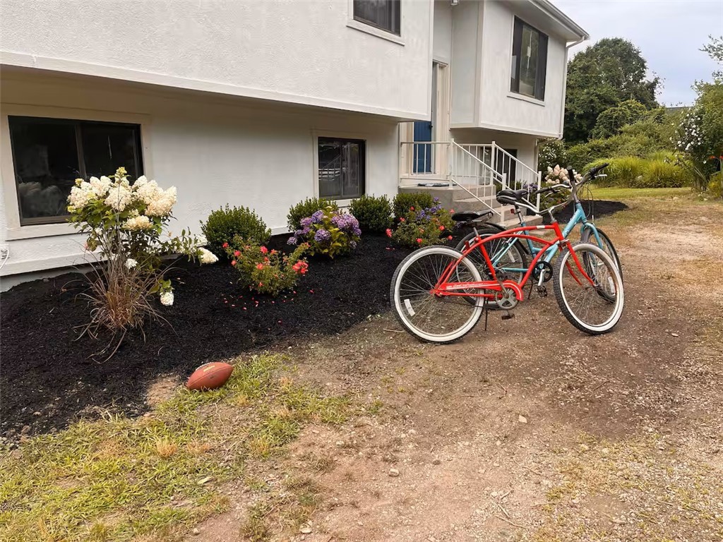 16 Pleasant View Drive Little Compton, RI 02837 - Photo 2 of 12