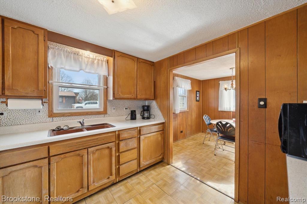 1479 Morley Avenue Rochester Hills, MI 48307 - Photo 10 of 31