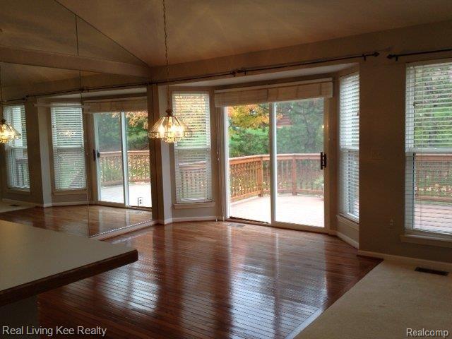 965 Churchill Circle, Unit 71 Rochester, MI 48307 - Photo 7 of 14 photo (3).JPG