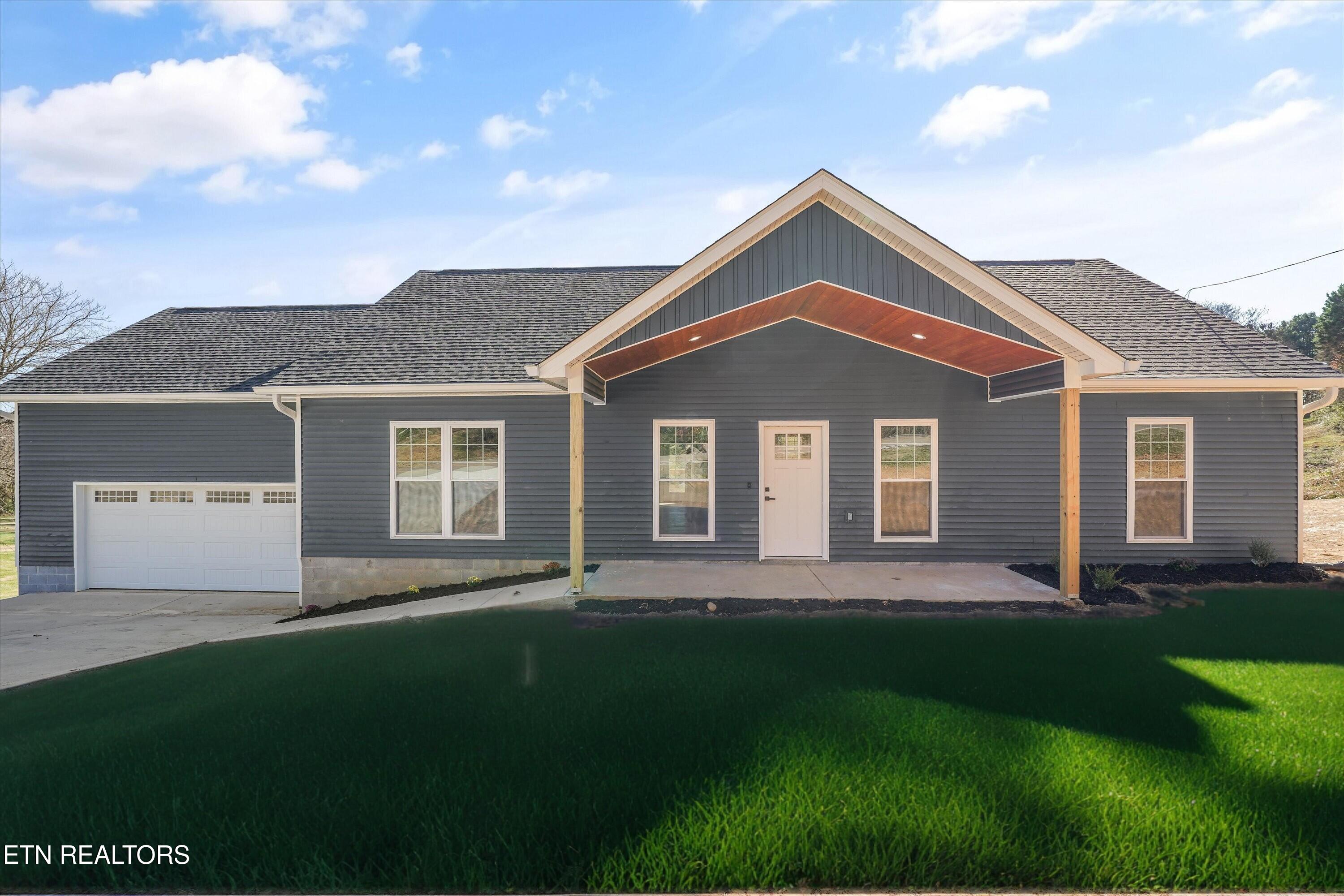 4066 Sevierville Road Maryville, TN 37804 - Photo 2 of 38 2270cde5-8687-4e2d-b78c-c8bf17e54874.jpg