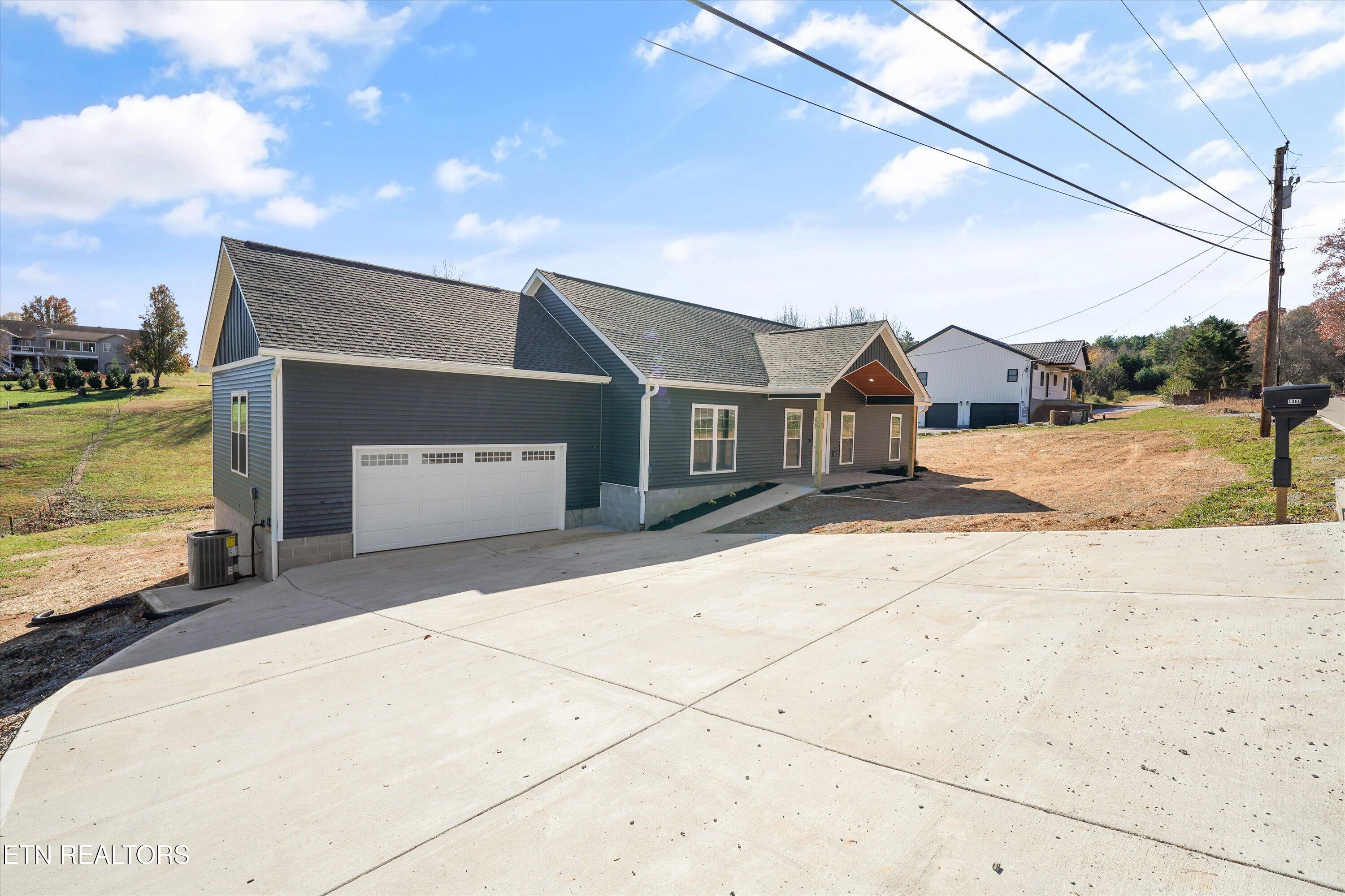 4066 Sevierville Road Maryville, TN 37804 - Photo 5 of 38 02-4066 Sevierville Rd27