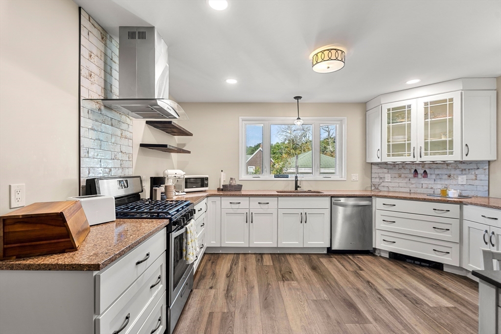 24 Barnstable Street Swampscott, MA 01907 - Photo 11 of 27