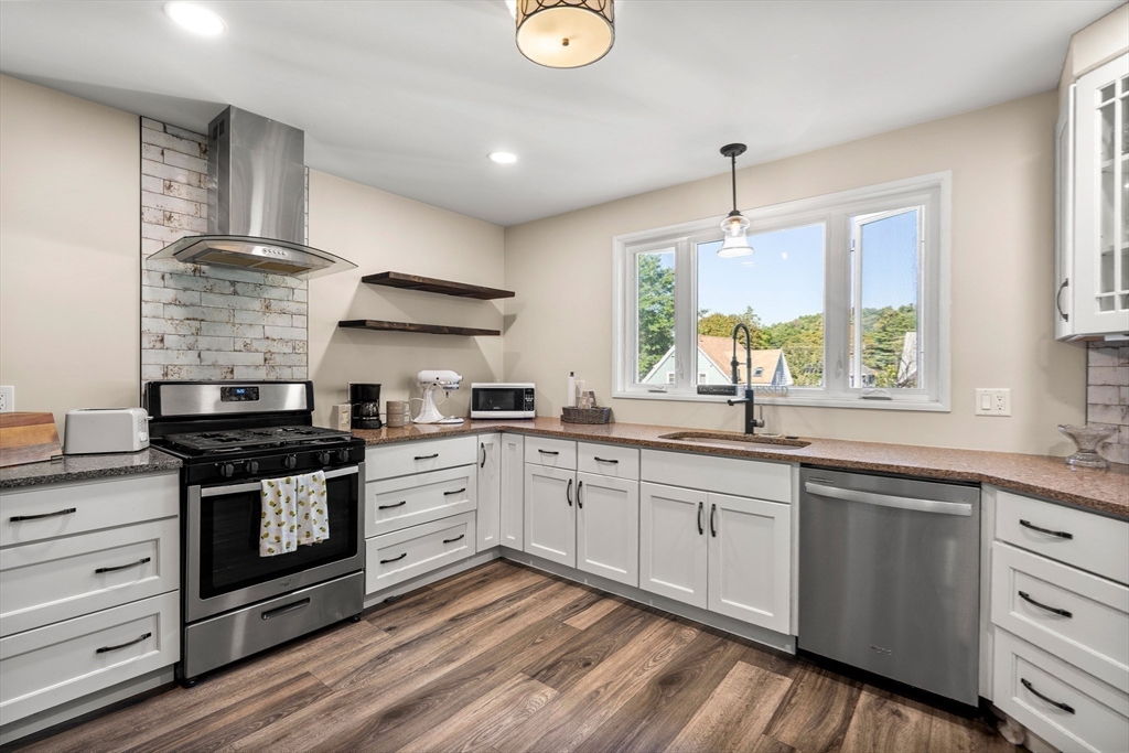 24 Barnstable Street Swampscott, MA 01907 - Photo 12 of 27