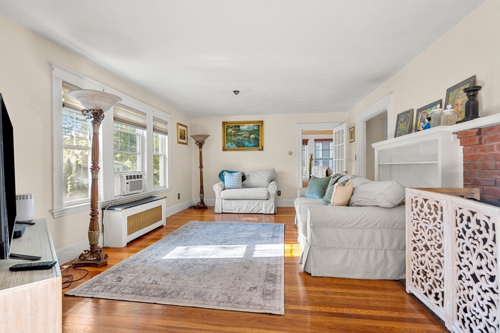 24 Barnstable Street Swampscott, MA 01907 - Photo 5 of 27