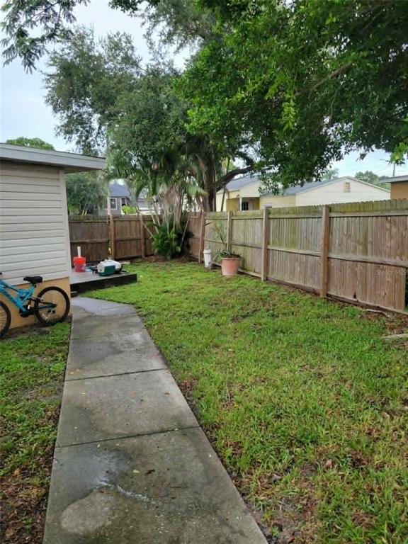 8446 Waverly Road North St. Petersburg, FL 33702 - Photo 9 of 18 Gallery Image 9
