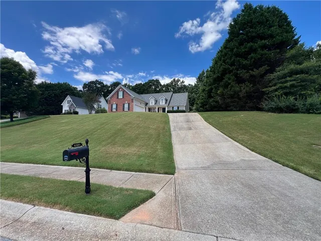 a view of an outdoor space and yard