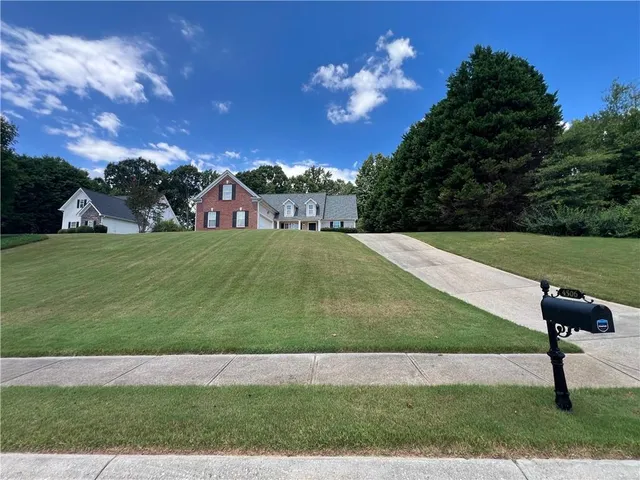 a view of a tennis court