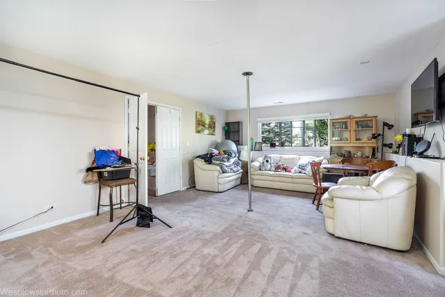 $249,000 | 644 South Rosehall Lane, Unit 644, Round Lake, IL 60073