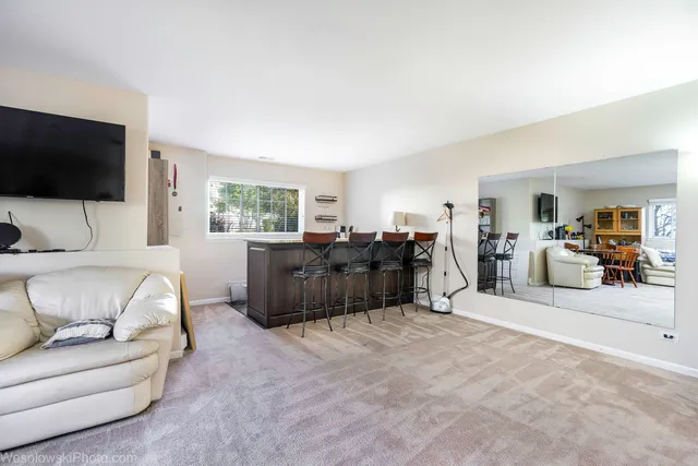 $249,000 | 644 South Rosehall Lane, Unit 644, Round Lake, IL 60073