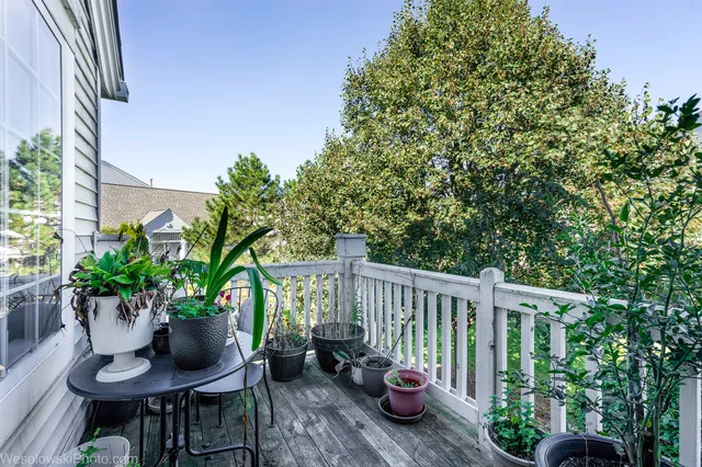 $249,000 | 644 South Rosehall Lane, Unit 644, Round Lake, IL 60073