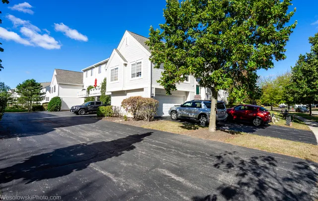 $249,000 | 644 South Rosehall Lane, Unit 644, Round Lake, IL 60073