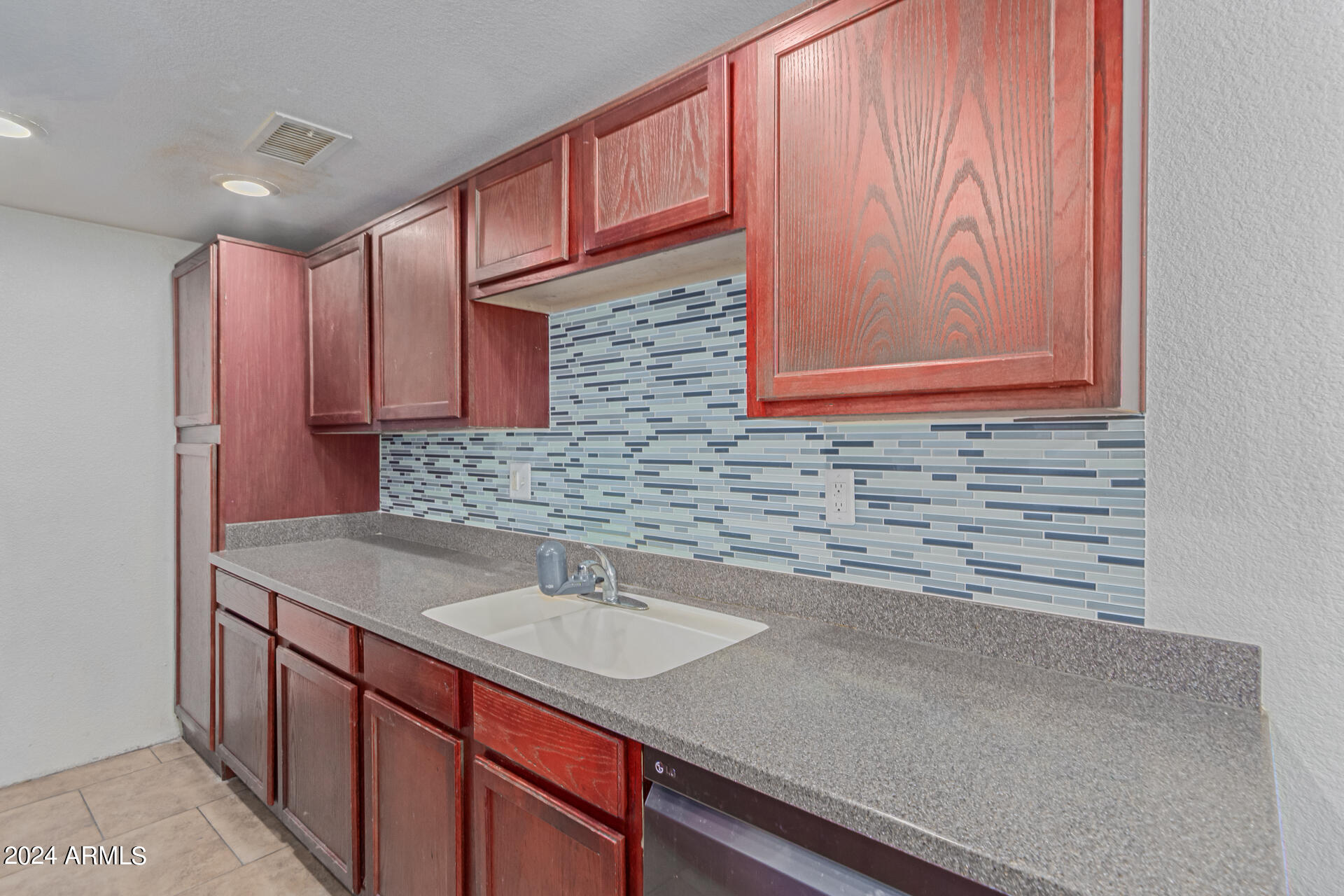 424 West Brown Road, Unit 230 Mesa, AZ 85201 - Photo 9 of 25 06 - Brown