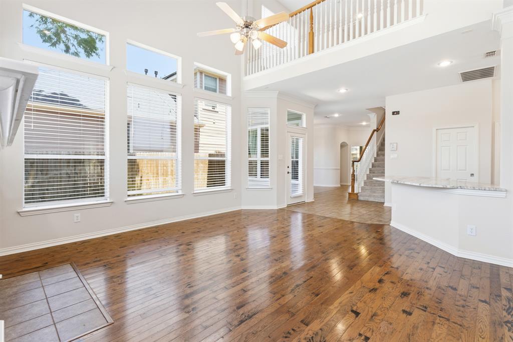 2223 Grizzly Run Lane Euless, TX 76039 - Photo 5 of 30