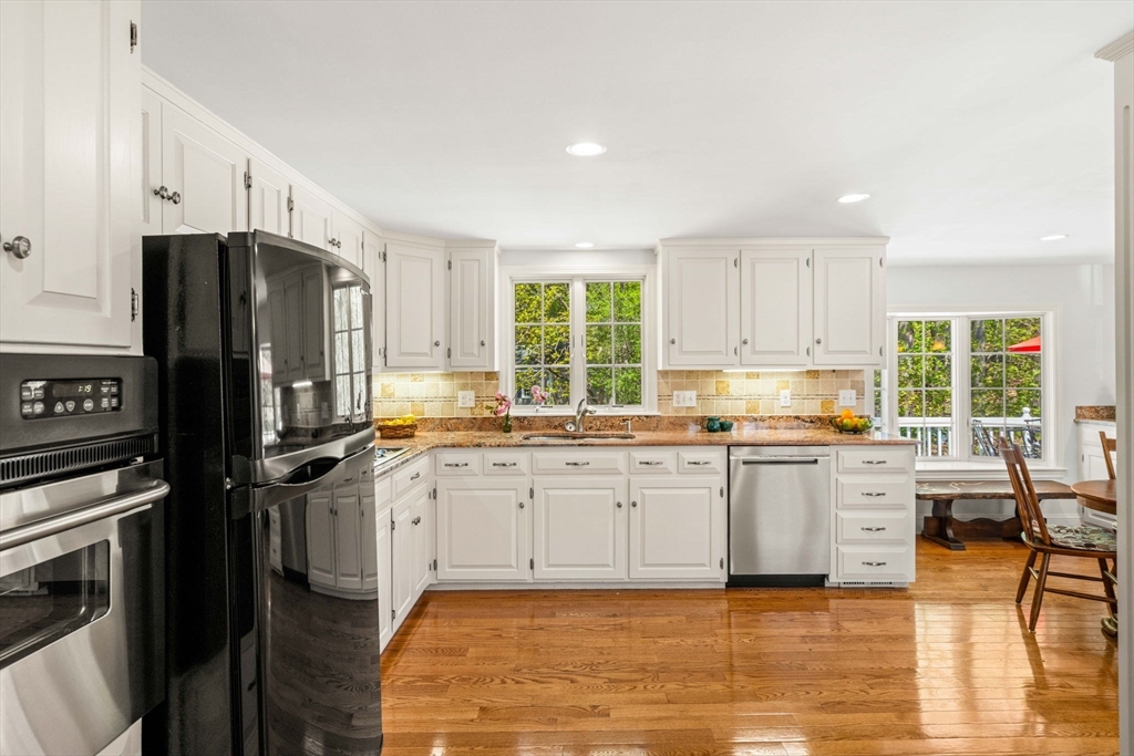 53 Summer Street Danvers, MA 01923 - Photo 11 of 41
