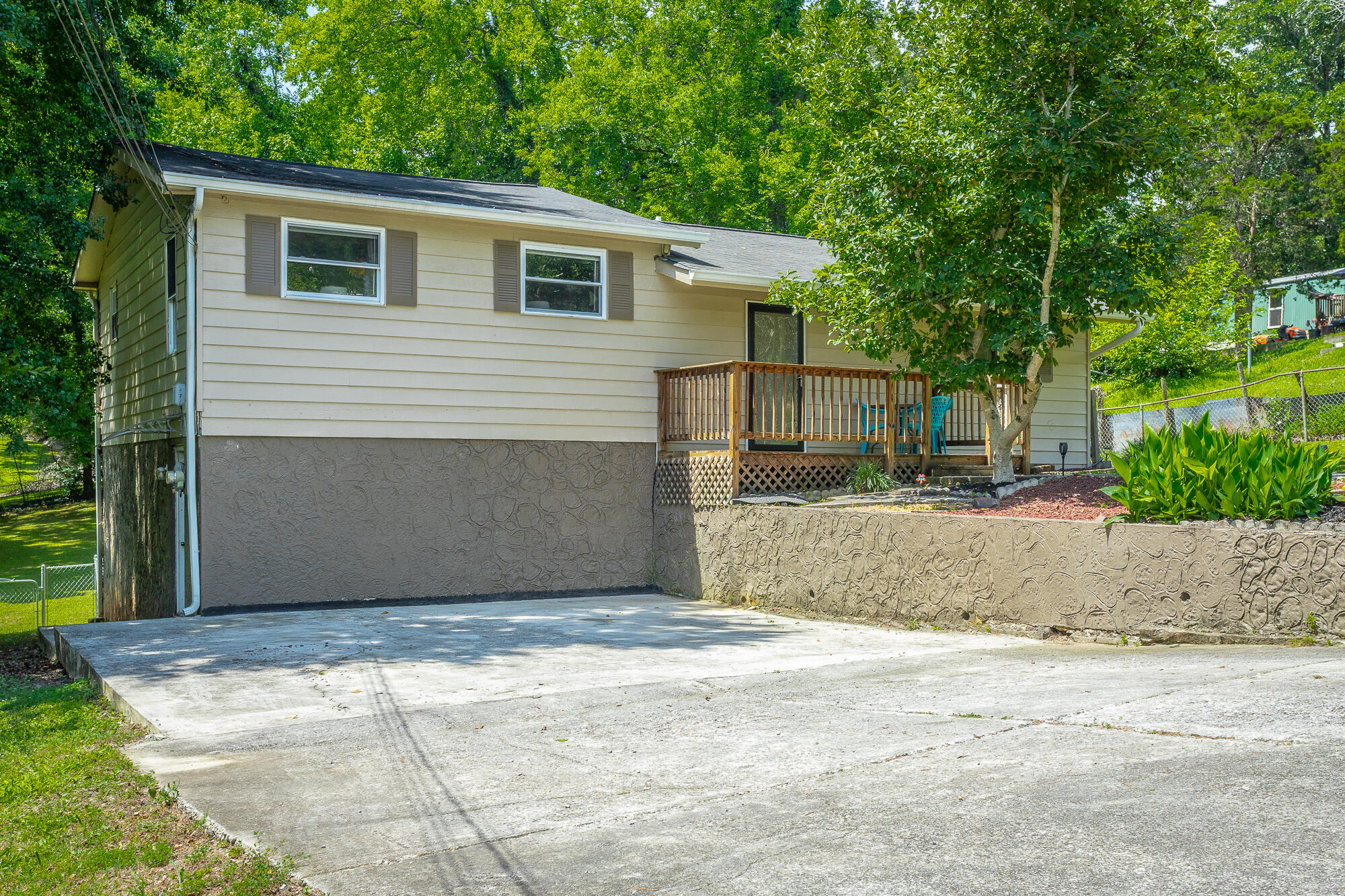107 Anderson Road Rossville, GA 30741 - Photo 8 of 53 107 Anderson Road HD-13